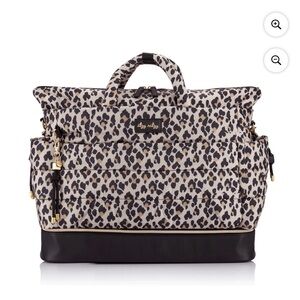 Itzy Ritzy Dream Weekender in Leopard